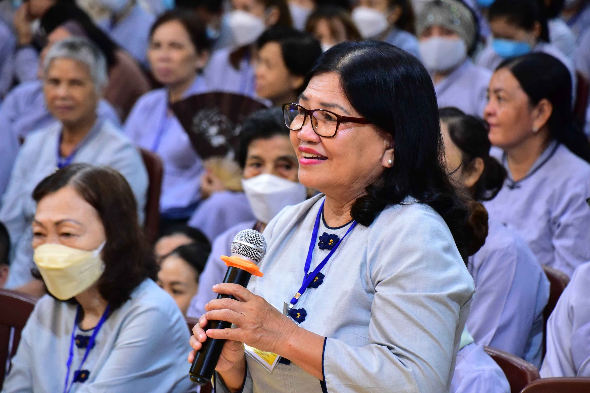 Mang trí tuệ của đạo Phật quán chiếu thế gian