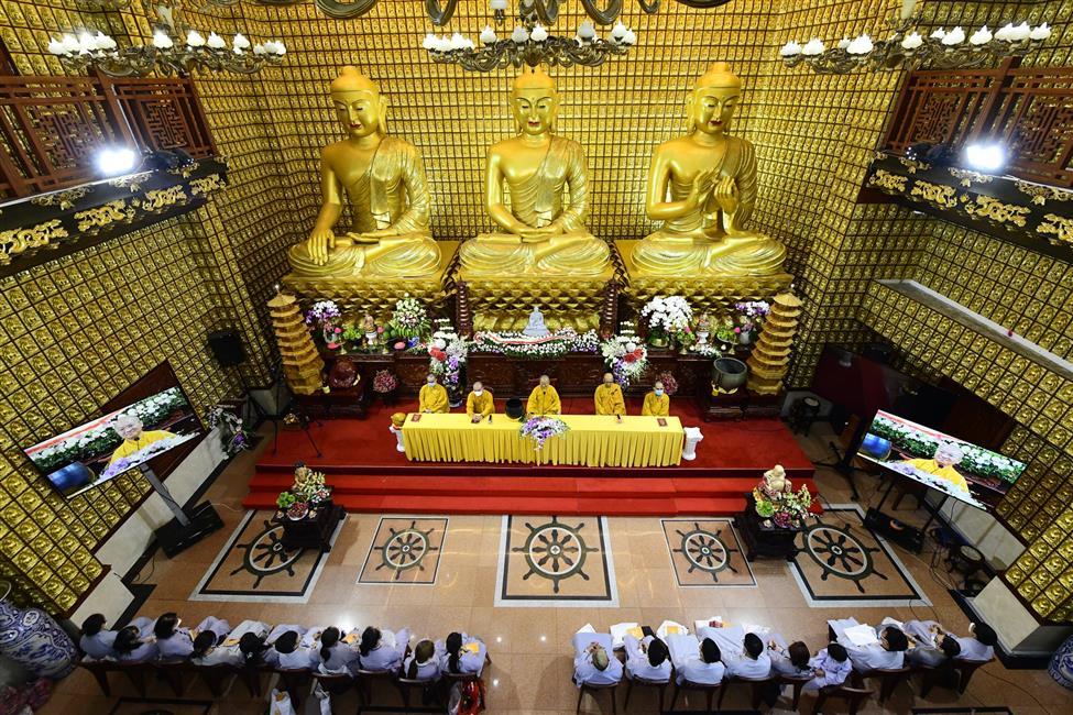 Lễ Quy Y Tam Bảo ngày 19/06/2022: Đớn đau đã nhiều rồi! Nương tựa Tam Bảo thôi!