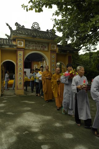 Thái Bình: Chùa Văn Môn tổ chức Đại lễ Vu Lan Báo Hiếu – PL.2558 – DL.2014