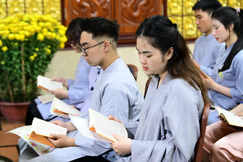 HƠN 200 PHẬT TỬ PHÁT TÂM QUY Y TAM BẢO TẠI CHÙA GIÁC NGỘ - GIEO HẠT BỒ-ĐỀ ĐÊM RẰM THÁNG GIÊNG