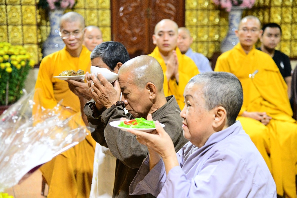 TRANG NGHIÊM LỄ TƯỞNG NIỆM THÂN MẪU THƯỢNG TỌA THÍCH NHẬT TỪ TẠI CHÙA GIÁC NGỘ