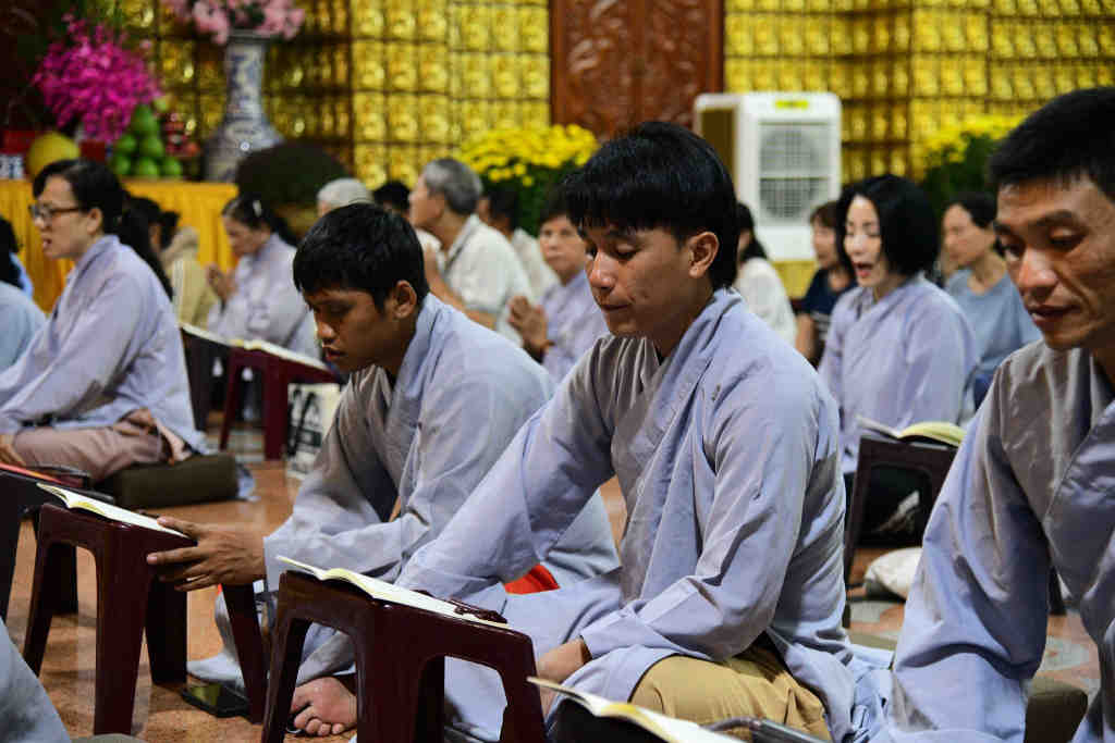 Rằm Tháng Giêng – Khai Mở Ngày Mới Bằng Thời Kinh Dược Sư