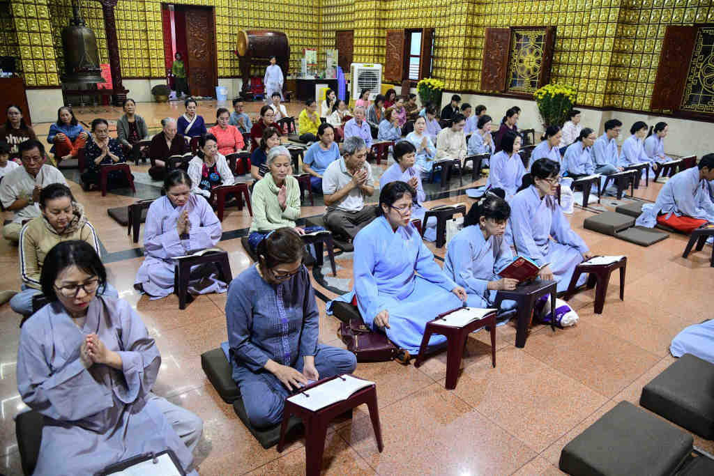 Rằm Tháng Giêng – Khai Mở Ngày Mới Bằng Thời Kinh Dược Sư