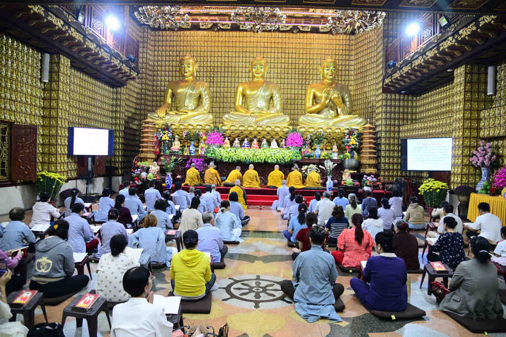 Rằm Tháng Giêng – Khai Mở Ngày Mới Bằng Thời Kinh Dược Sư