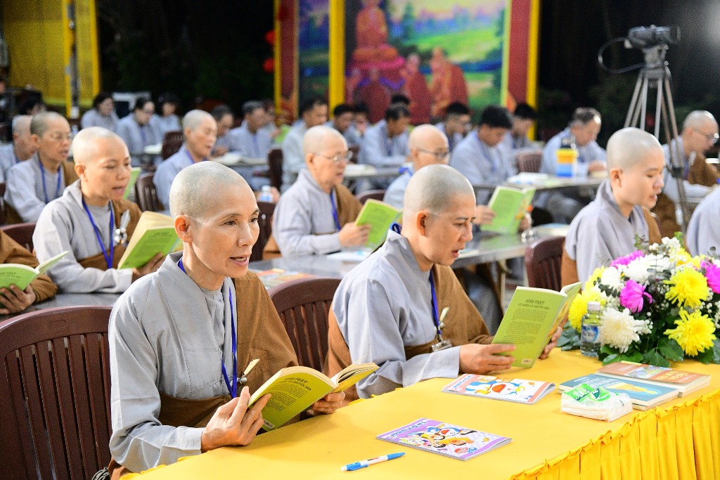 THỜI KHÓA CÔNG PHU SÁNG VÀ THIỀN HÀNH ĐÓN BÌNH MINH 