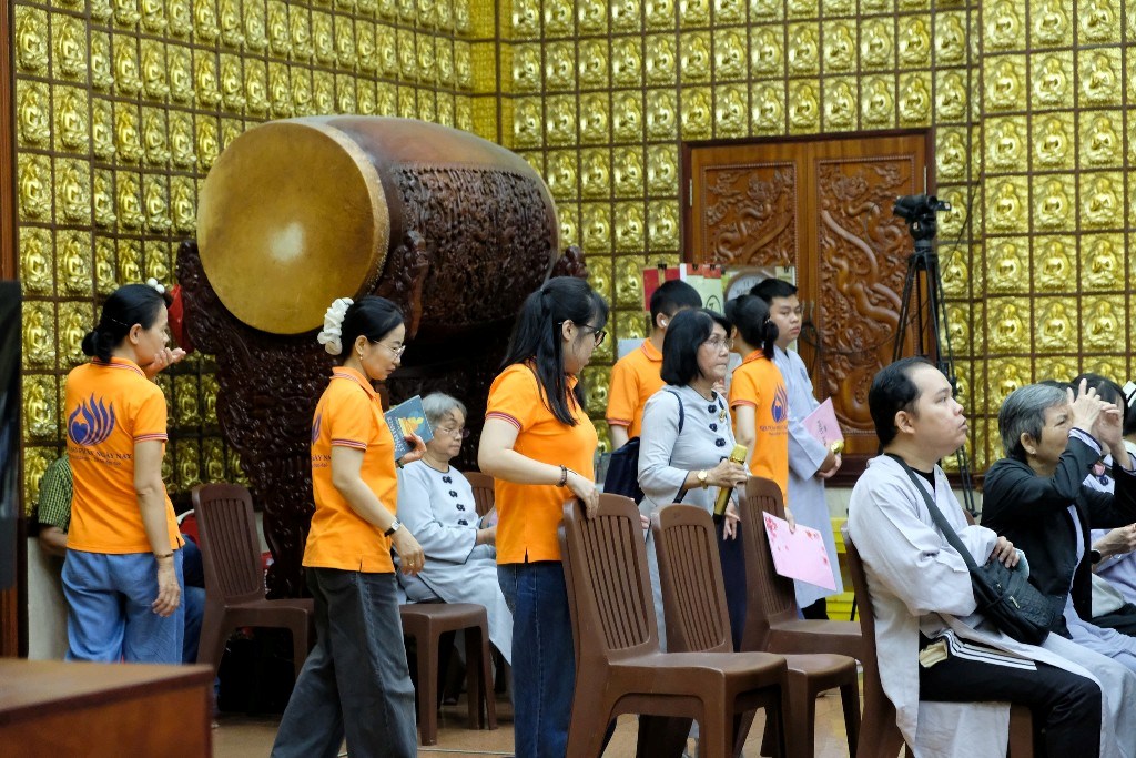 LÀM CHỦ CẢM XÚC – CHÌA KHÓA AN LẠC GIỮA ĐỜI SỐNG HIỆN ĐẠI