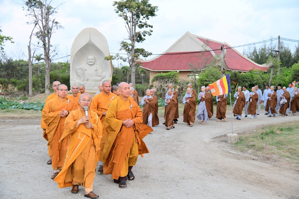 THỜI KHÓA CÔNG PHU SÁNG VÀ THIỀN HÀNH ĐÓN BÌNH MINH 