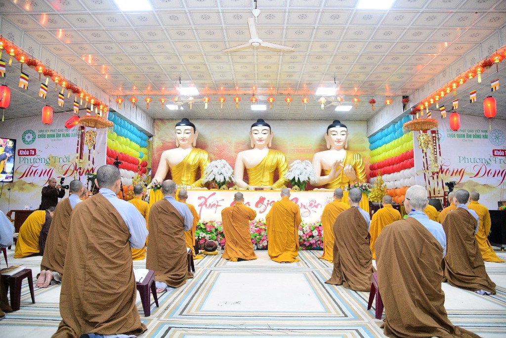 LỄ SÁM HỐI TOÀN THỂ TẠI CHÙA QUAN ÂM ĐÔNG HẢI