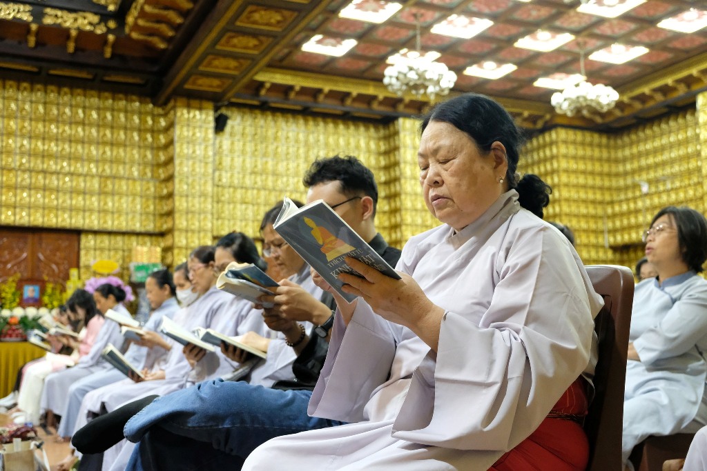 CHIỀU AN LẠC LẮNG SÂU: PHÁP THOẠI CHUYỂN HÓA NỘI TÂM TỪ ĐẠI ĐỨC THÍCH NGỘ TOÀN