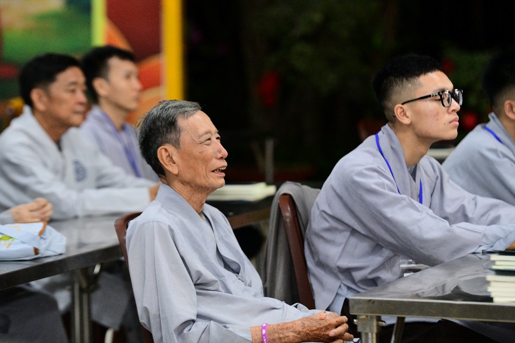 LẮNG NGHE ĐỂ HIỂU, HIỂU ĐỂ TU – ĐÊM VẤN ĐÁP PHẬT PHÁP CÙNG TT. THÍCH NHẬT TỪ