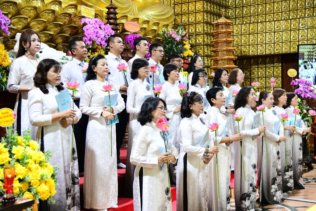 LỄ TƯỞNG NIỆM ĐỨC PHẬT NHẬP NIẾT-BÀN VÀ MỪNG NGÀY TIẾP NỐI LẦN THỨ 58 CỦA SƯ PHỤ THÍCH NHẬT TỪ: THẮP SÁNG TINH THẦN TRI ÂN VÀ TIẾP NỐI CHÁNH PHÁP