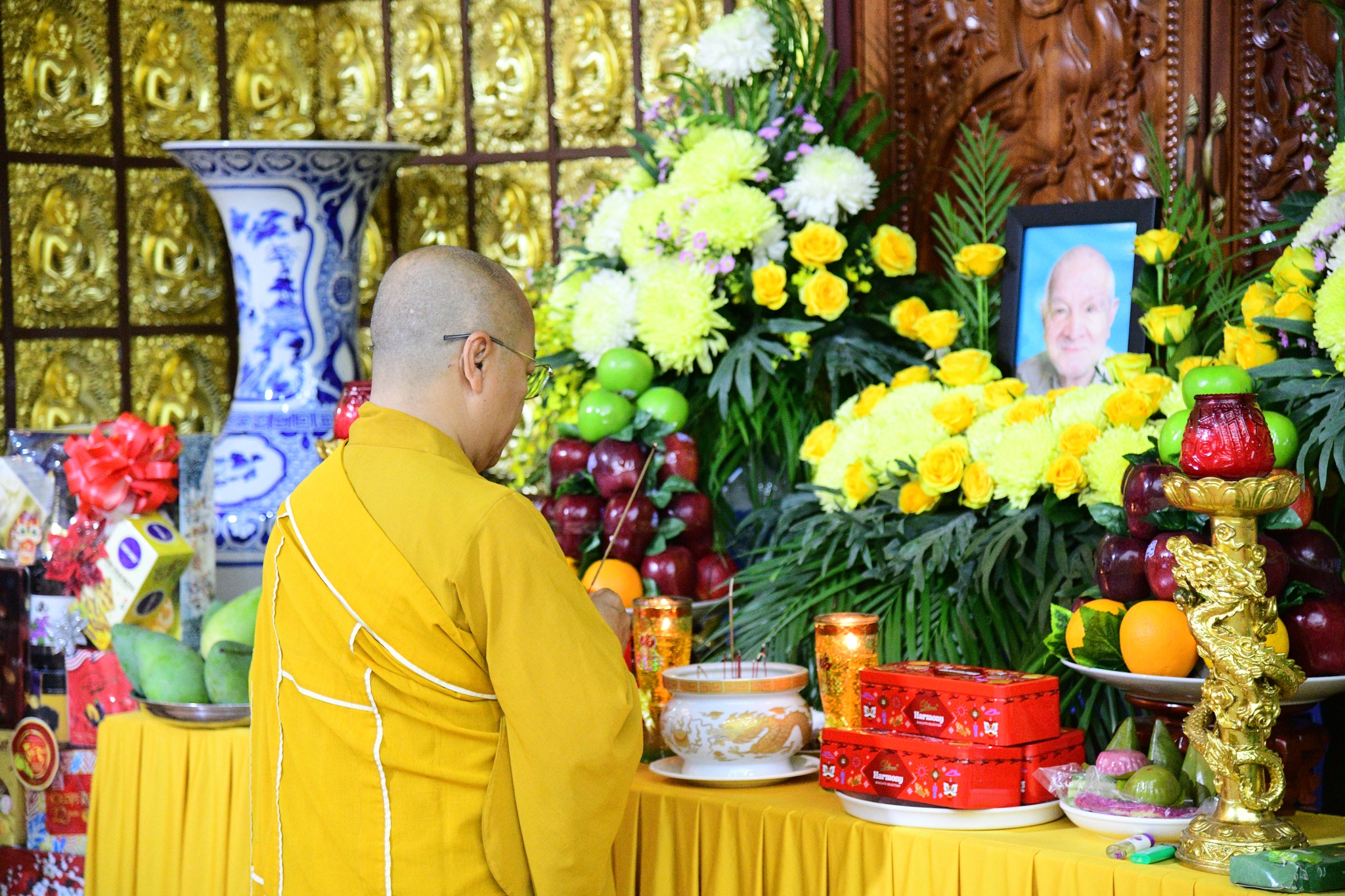 CHÙA GIÁC NGỘ: TRANG NGHIÊM LỄ TƯỞNG NIỆM CỤ ÔNG TRẦN NGỌC ANH - THÂN SINH CỦA TT. THÍCH NHẬT TỪ