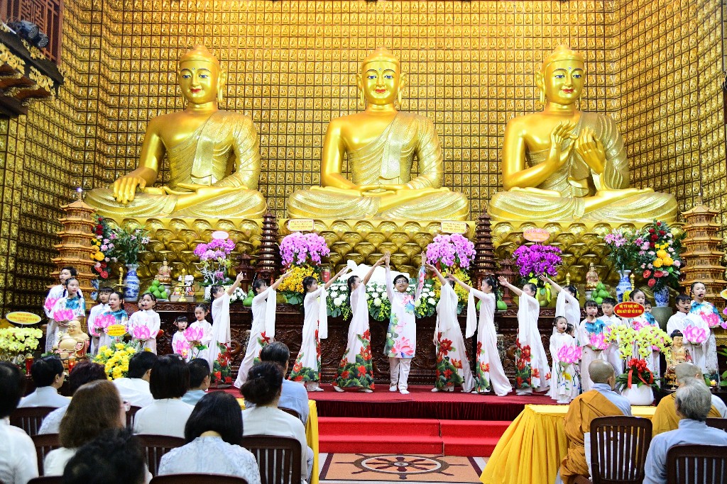 LỄ TƯỞNG NIỆM ĐỨC PHẬT NHẬP NIẾT-BÀN VÀ MỪNG NGÀY TIẾP NỐI LẦN THỨ 58 CỦA SƯ PHỤ THÍCH NHẬT TỪ: THẮP SÁNG TINH THẦN TRI ÂN VÀ TIẾP NỐI CHÁNH PHÁP