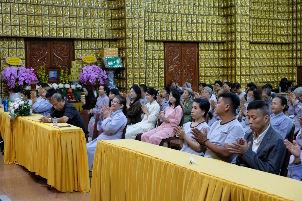 CHIỀU AN LẠC LẮNG SÂU: PHÁP THOẠI CHUYỂN HÓA NỘI TÂM TỪ ĐẠI ĐỨC THÍCH NGỘ TOÀN