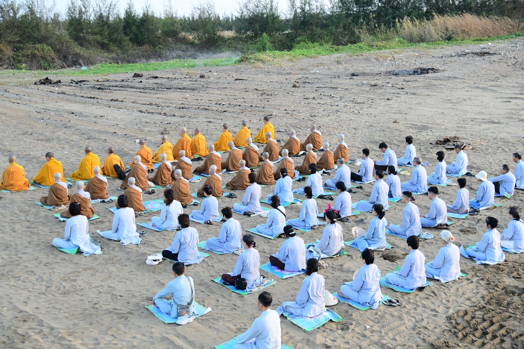 THỜI KHÓA CÔNG PHU SÁNG VÀ THIỀN HÀNH ĐÓN BÌNH MINH 