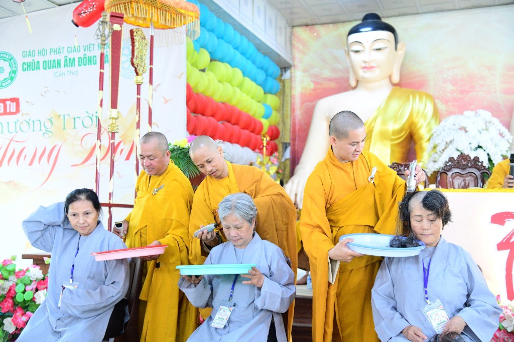 KHAI MẠC KHÓA TU “PHƯƠNG TRỜI THONG DONG” LẦN 9: GIEO DUYÊN XUẤT GIA, MỞ LỐI AN LẠC