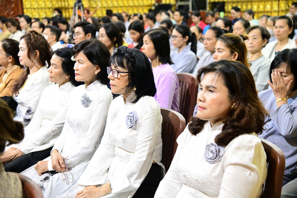 LỄ TƯỞNG NIỆM ĐỨC PHẬT NHẬP NIẾT-BÀN VÀ MỪNG NGÀY TIẾP NỐI LẦN THỨ 58 CỦA SƯ PHỤ THÍCH NHẬT TỪ: THẮP SÁNG TINH THẦN TRI ÂN VÀ TIẾP NỐI CHÁNH PHÁP