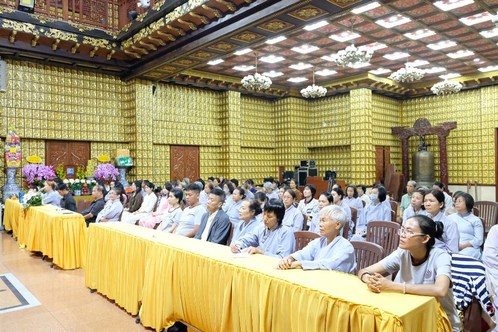 CHIỀU AN LẠC LẮNG SÂU: PHÁP THOẠI CHUYỂN HÓA NỘI TÂM TỪ ĐẠI ĐỨC THÍCH NGỘ TOÀN