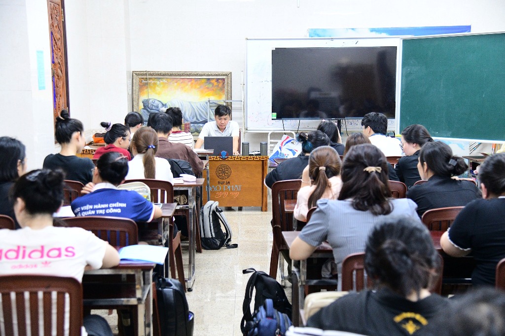 KHAI GIẢNG LỚP TIẾNG ANH GIAO TIẾP TẠI CHÙA GIÁC NGỘ