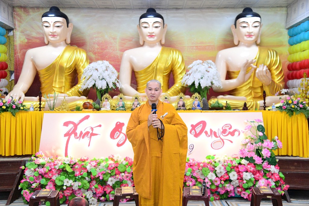 LỄ SÁM HỐI TOÀN THỂ TẠI CHÙA QUAN ÂM ĐÔNG HẢI