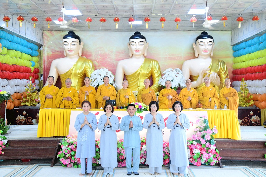 KHAI MẠC KHÓA TU “PHƯƠNG TRỜI THONG DONG” LẦN 9: GIEO DUYÊN XUẤT GIA, MỞ LỐI AN LẠC