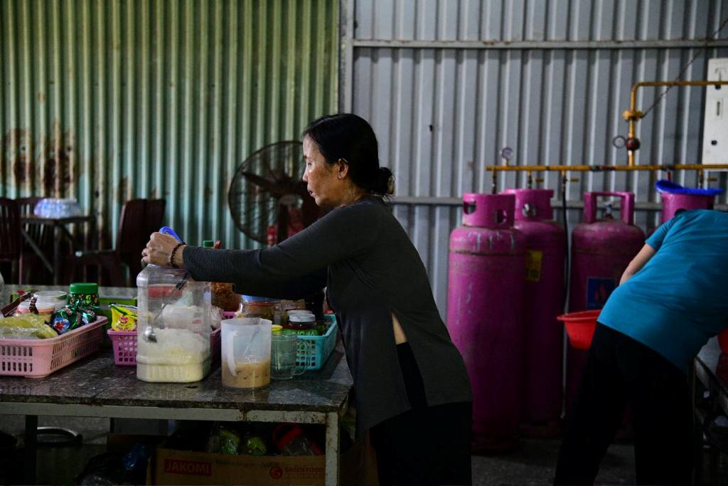 TĂNG ĐOÀN VÀ PHẬT TỬ CHÙA QUAN ÂM ĐÔNG HẢI TÍCH CỰC CHUẨN BỊ CHO LỄ KHAI MẠC KHÓA TU “XUẤT GIA GIEO DUYÊN” – PHƯƠNG TRỜI THONG DONG 9
