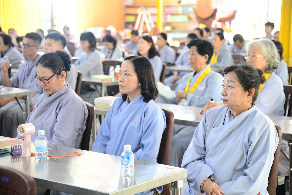 HỌC HẠNH XUẤT GIA – MỖI KHOẢNH KHẮC ĐỀU LÀ CƠ HỘI TU HÀNH