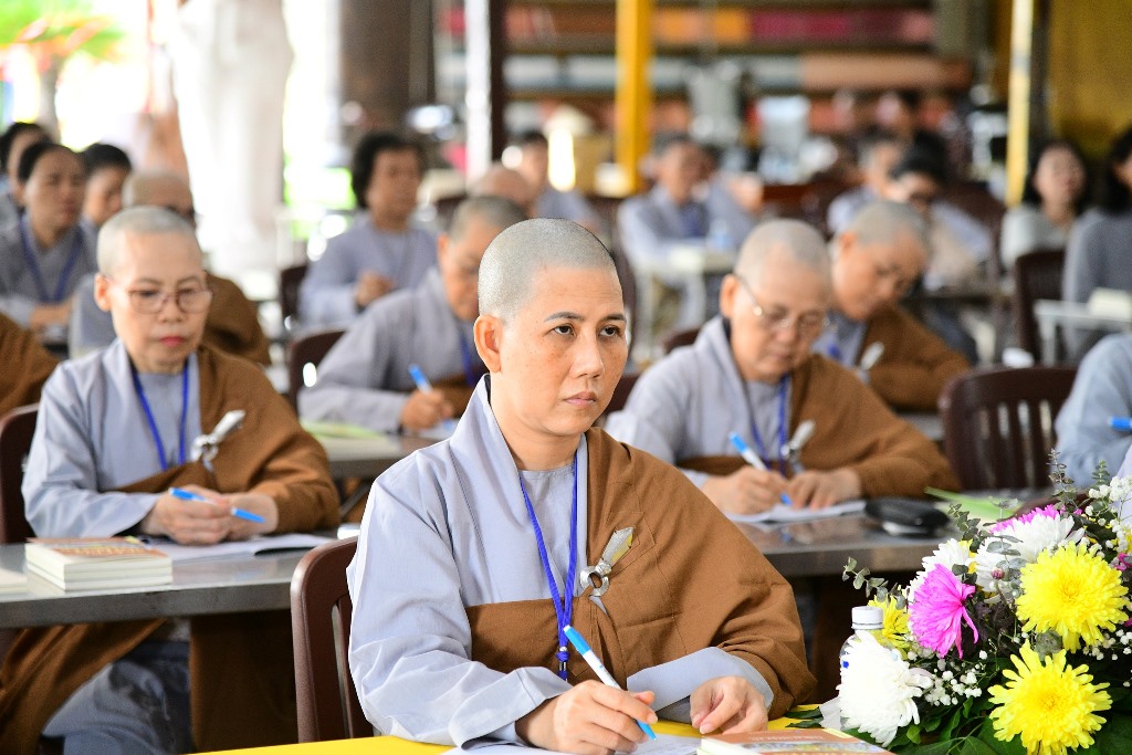 CHUYỂN HÓA THAM ÁI – MỞ LỐI AN NHIÊN GIỮA DÒNG ĐỜI