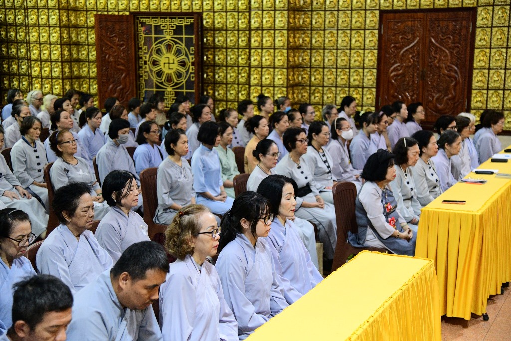 MỘT HƠI THỞ CHÁNH NIỆM - MỘT HƠI THỞ HẠNH PHÚC