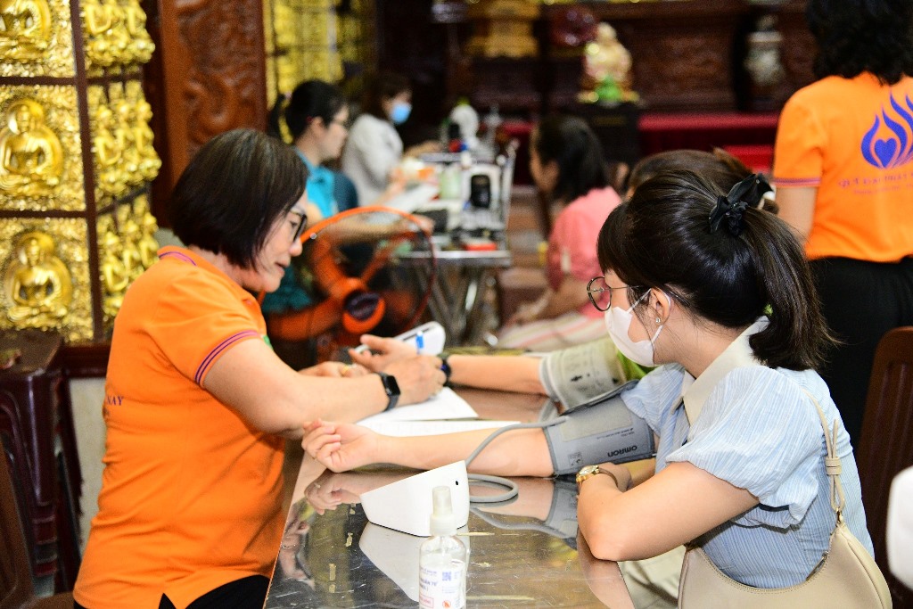 THẮP SÁNG HẠNH NGUYỆN ĐỘ SINH: CHÙA GIÁC NGỘ VÀ HÀNH TRÌNH KẾT NỐI NHỮNG TẤM LÒNG VÀNG