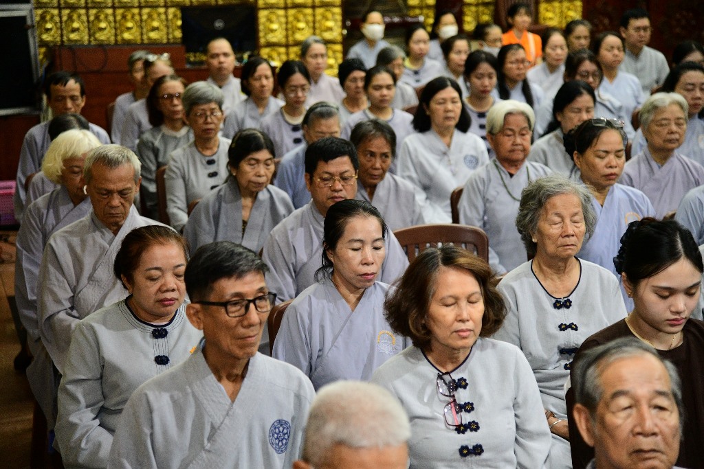 MỘT HƠI THỞ CHÁNH NIỆM - MỘT HƠI THỞ HẠNH PHÚC
