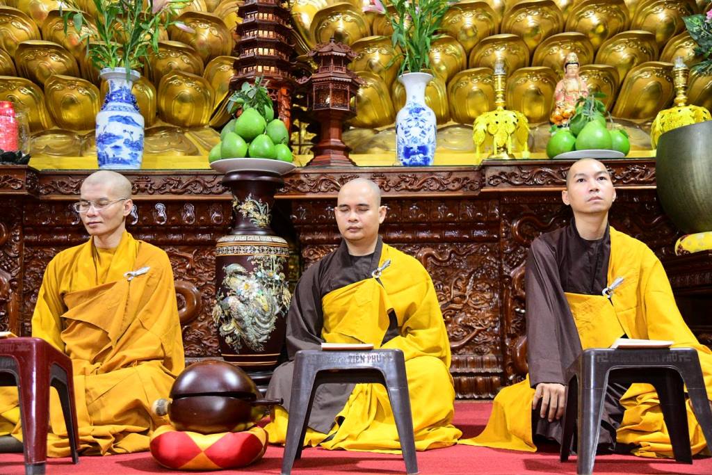 TRỞ VỀ VỚI HƠI THỞ: THẦY NHẬT TỪ HƯỚNG DẪN CỐT LÕI HÀNH THIỀN