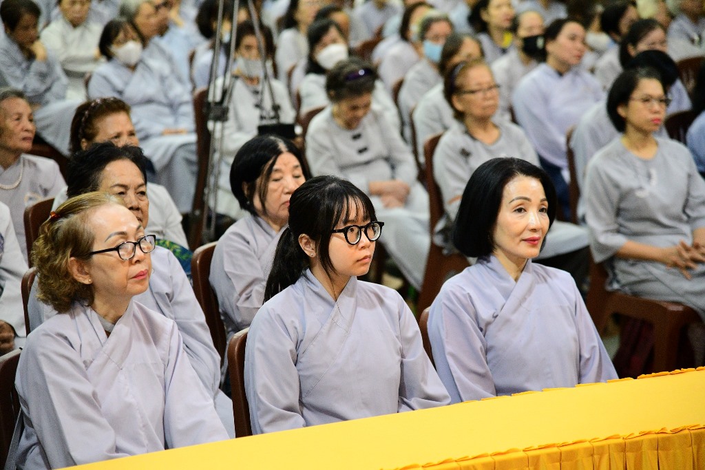 MỘT HƠI THỞ CHÁNH NIỆM - MỘT HƠI THỞ HẠNH PHÚC
