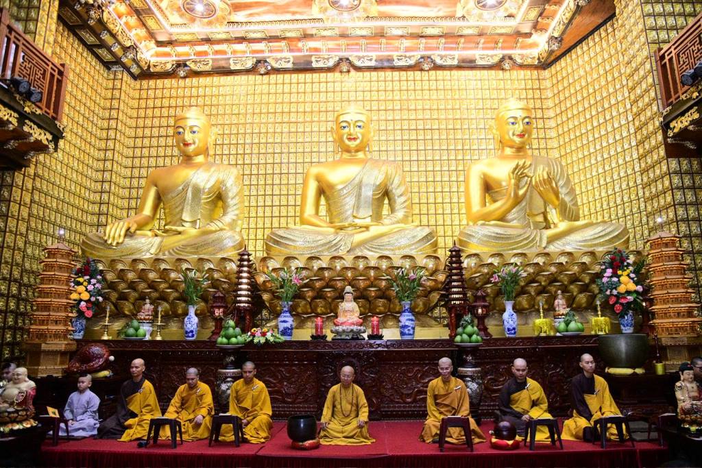 TRỞ VỀ VỚI HƠI THỞ: THẦY NHẬT TỪ HƯỚNG DẪN CỐT LÕI HÀNH THIỀN