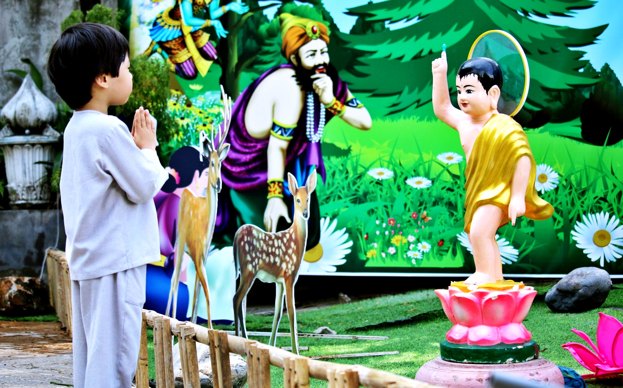 Tháng Tư