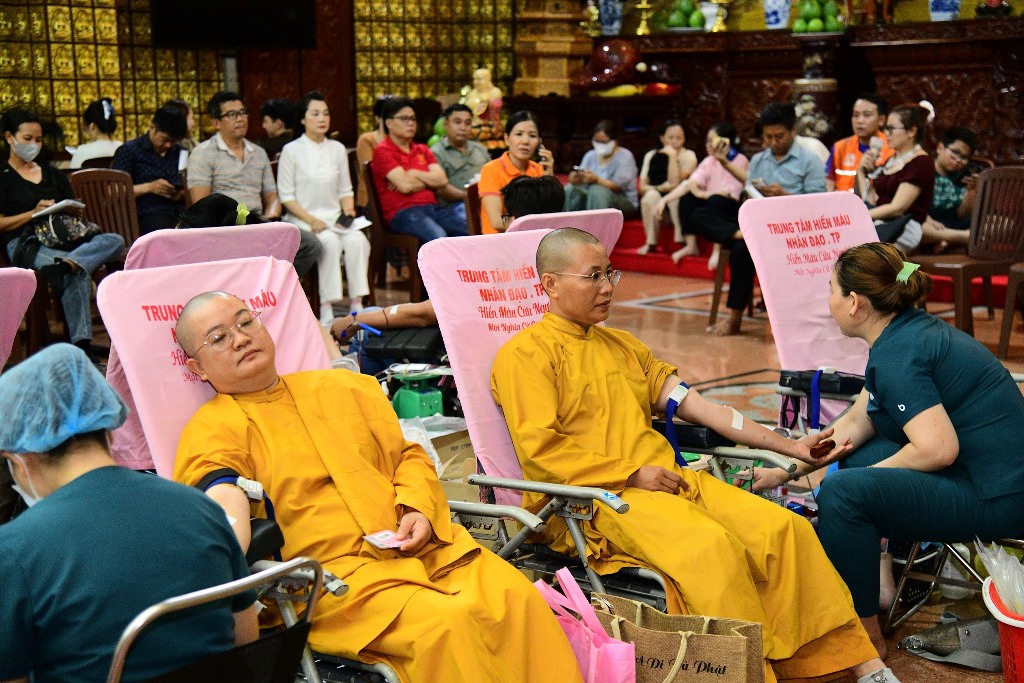THẮP SÁNG HẠNH NGUYỆN ĐỘ SINH: CHÙA GIÁC NGỘ VÀ HÀNH TRÌNH KẾT NỐI NHỮNG TẤM LÒNG VÀNG