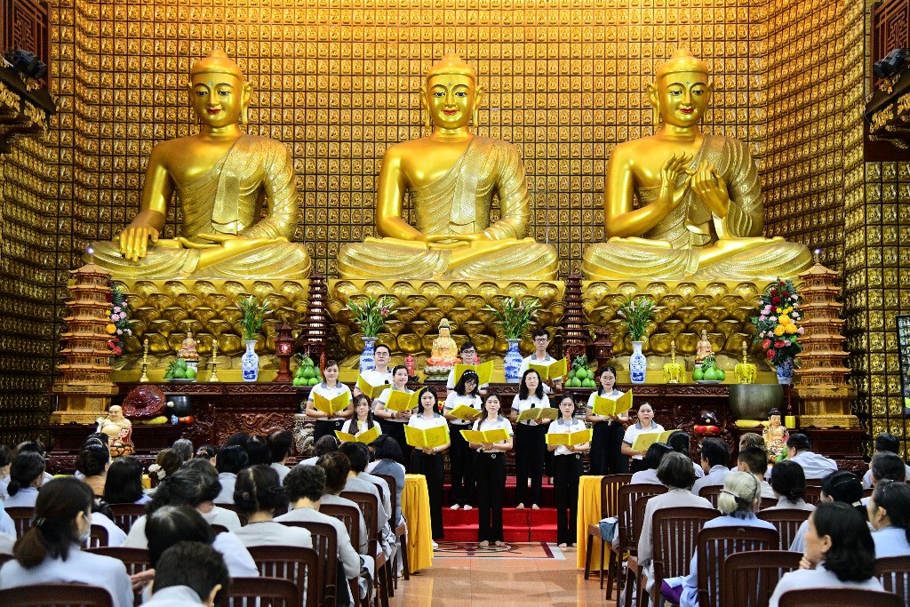MỘT HƠI THỞ CHÁNH NIỆM - MỘT HƠI THỞ HẠNH PHÚC