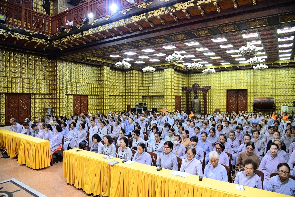 MỘT HƠI THỞ CHÁNH NIỆM - MỘT HƠI THỞ HẠNH PHÚC