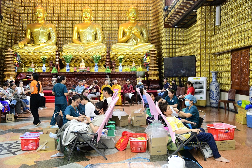THẮP SÁNG HẠNH NGUYỆN ĐỘ SINH: CHÙA GIÁC NGỘ VÀ HÀNH TRÌNH KẾT NỐI NHỮNG TẤM LÒNG VÀNG