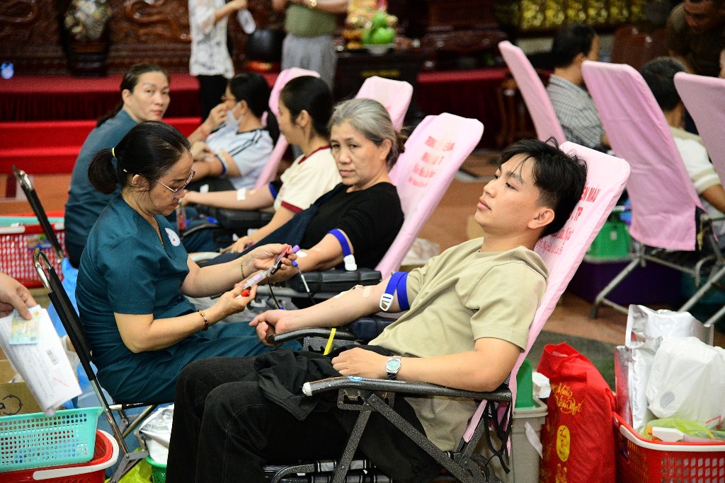 THẮP SÁNG HẠNH NGUYỆN ĐỘ SINH: CHÙA GIÁC NGỘ VÀ HÀNH TRÌNH KẾT NỐI NHỮNG TẤM LÒNG VÀNG