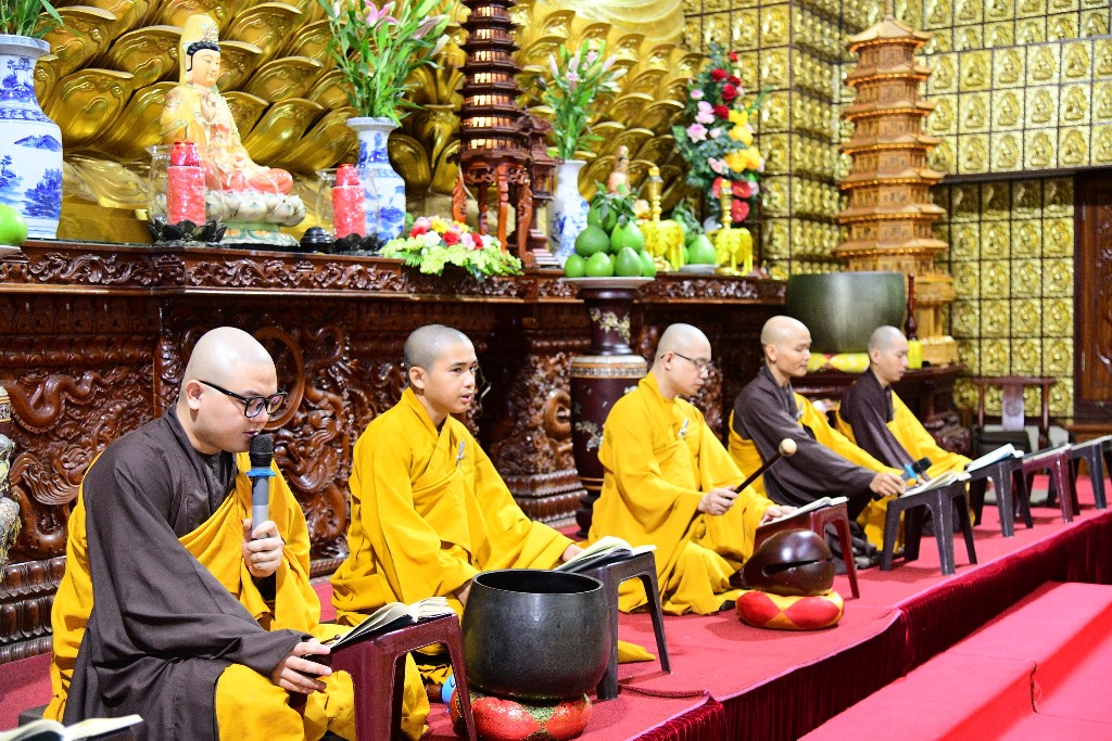 MỘT HƠI THỞ CHÁNH NIỆM - MỘT HƠI THỞ HẠNH PHÚC
