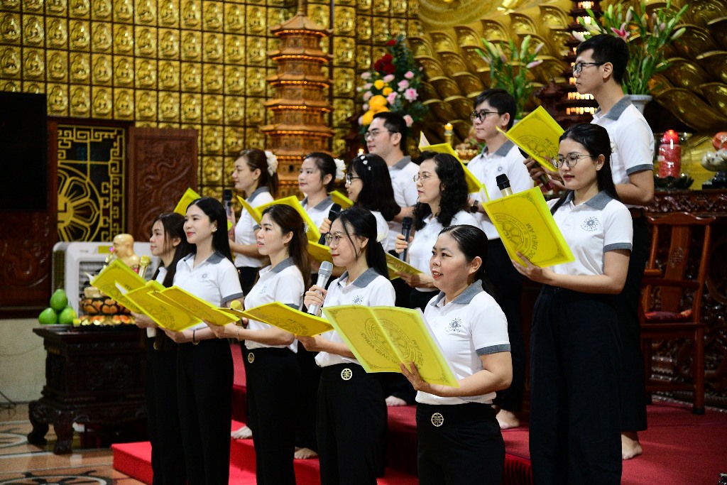 MỘT HƠI THỞ CHÁNH NIỆM - MỘT HƠI THỞ HẠNH PHÚC
