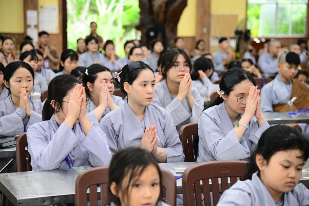 ĐỪNG ĐỢI NGÀY MAI MỚI BÁO HIẾU – NHẮC NHỚ ĐẠO HIẾU GIỮA DÒNG ĐỜI VÔ THƯỜNG