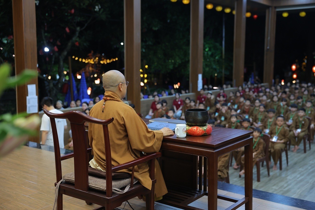 “TUỔI TRẺ – HÀNH TRANG VÀO ĐỜI”: TT. THÍCH NHẬT TỪ TRUYỀN CẢM HỨNG CHO TU SINH KHÓA TU MÙA HÈ CHÙA PHÁP BẢO (TP. ĐỒNG NAI)