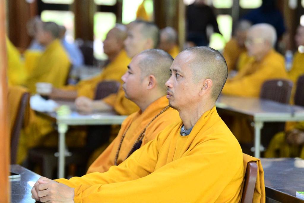 ỨNG DỤNG PHẬT PHÁP GIỮA ĐỜI THƯỜNG TỪ BA CHẤT LIỆU TỈNH THỨC: CHÁNH NIỆM, TỪ BI VÀ TRÍ TUỆ