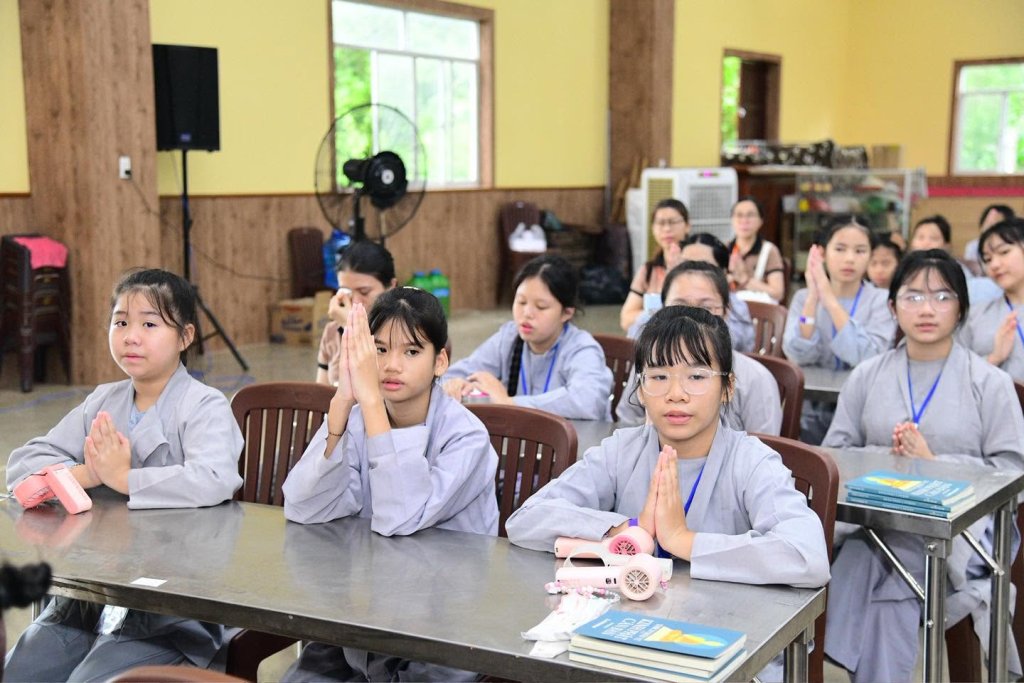 ĐỪNG ĐỢI NGÀY MAI MỚI BÁO HIẾU – NHẮC NHỚ ĐẠO HIẾU GIỮA DÒNG ĐỜI VÔ THƯỜNG