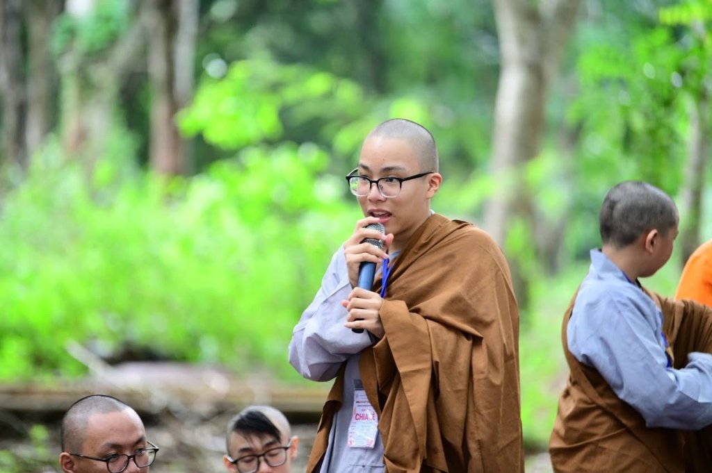 VẤN ĐÁP PHẬT PHÁP: THƯỢNG TỌA THÍCH NHẬT TỪ GẦN GŨI CHIA SẺ CÙNG “CHÚ TIỂU” TẠI KHÓA TU XUẤT GIA BÁO HIẾU LẦN THỨ 5