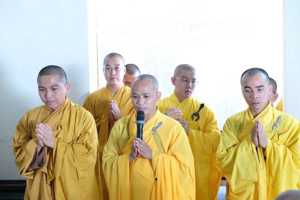 TT. THÍCH NHẬT TỪ GIẢNG “HẠNH PHÚC VÀ AN YÊN”, LAN TỎA TINH THẦN TRI ÂN TRONG NGÀY GIỖ TỔ  CHÙA YÊN PHÚC (HÀ TĨNH)