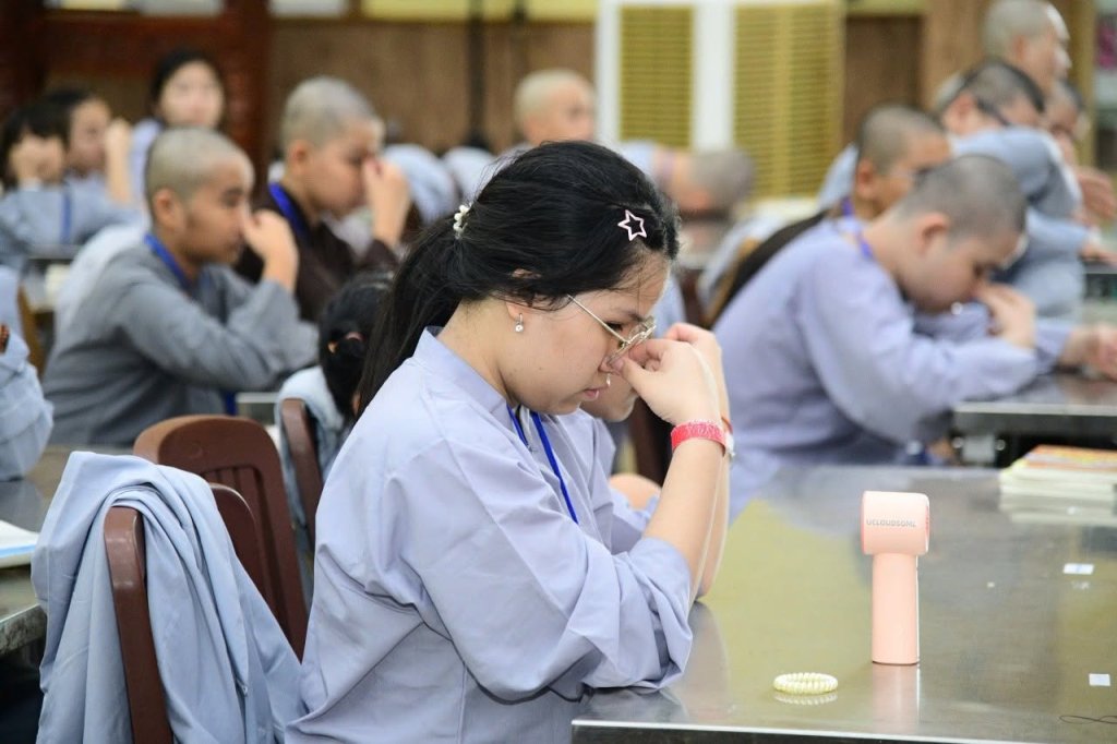 CHIA SẺ KỸ NĂNG SỐNG TẠI KHÓA TU XUẤT GIA BÁO HIẾU LẦN THỨ 5