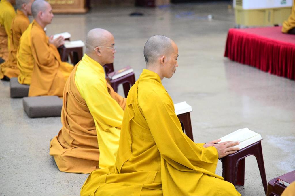 ĐƯA LỜI PHẬT DẠY ĐẾN GẦN NGƯỜI HỌC PHẬT QUA NHỮNG BẢN KINH THUẦN VIỆT